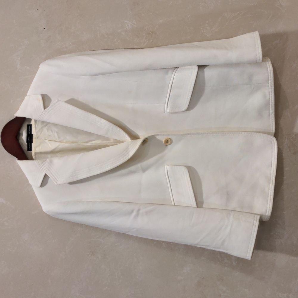 Ellen Tracy off-white blazer, size 8, signs of use